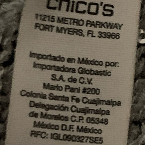 Chico’s Silver Sparkle Long Sweater with Round Neck Chico’s Size 2 - Picture 7 of 8